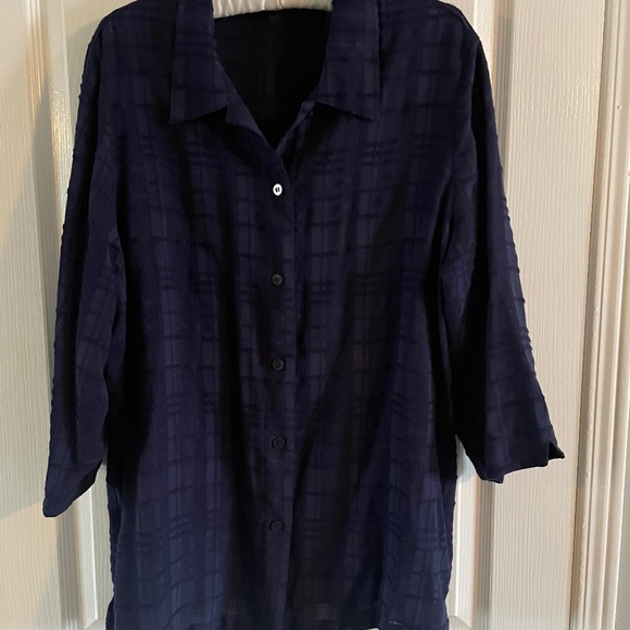 5 for $12. Alia 3/4 sleeved buttoned shirt - Picture 1 of 4